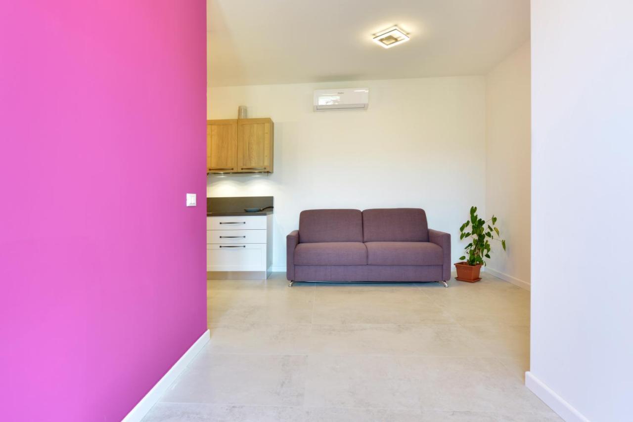 Residenza Cantalupo Империа Екстериор снимка