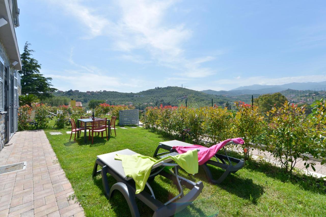 Residenza Cantalupo Империа Екстериор снимка