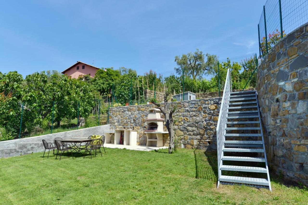 Residenza Cantalupo Империа Екстериор снимка