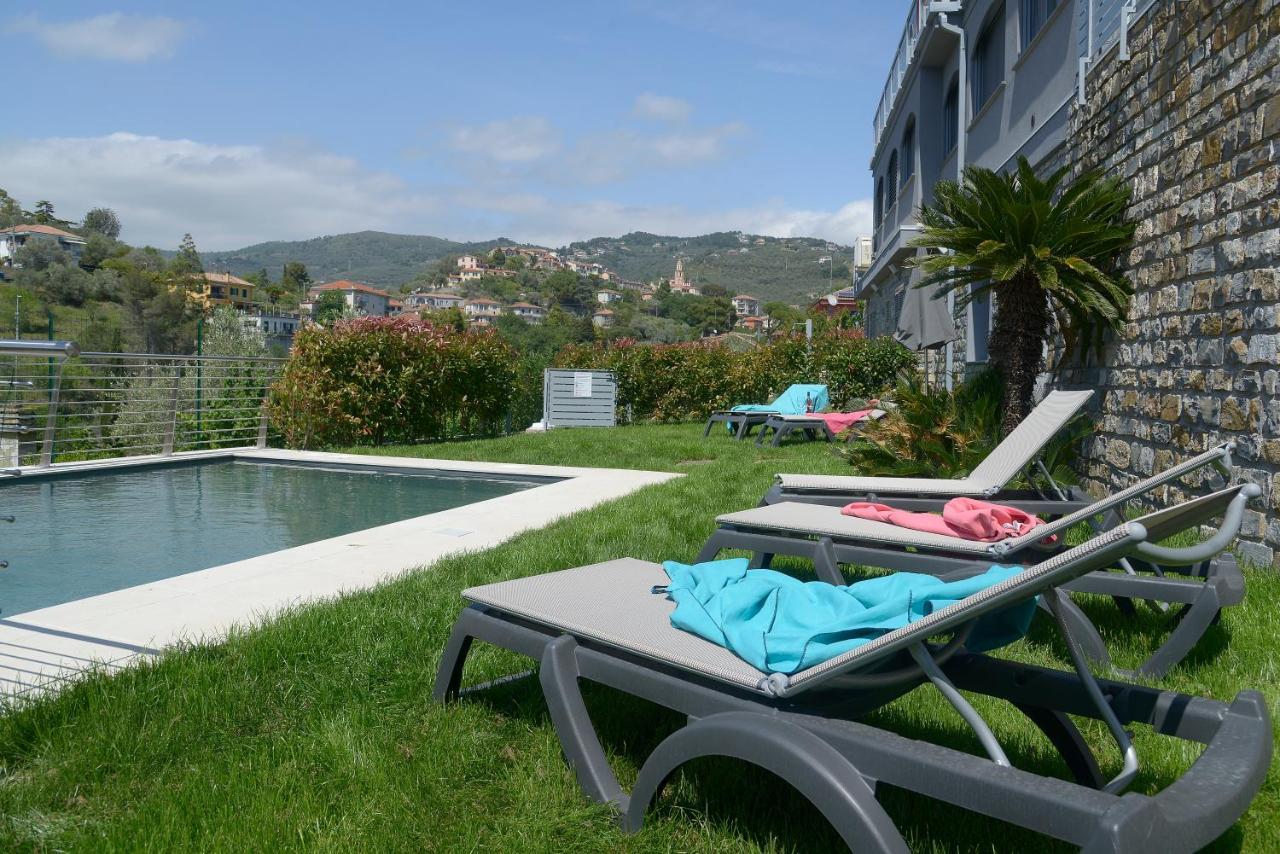 Residenza Cantalupo Империа Екстериор снимка